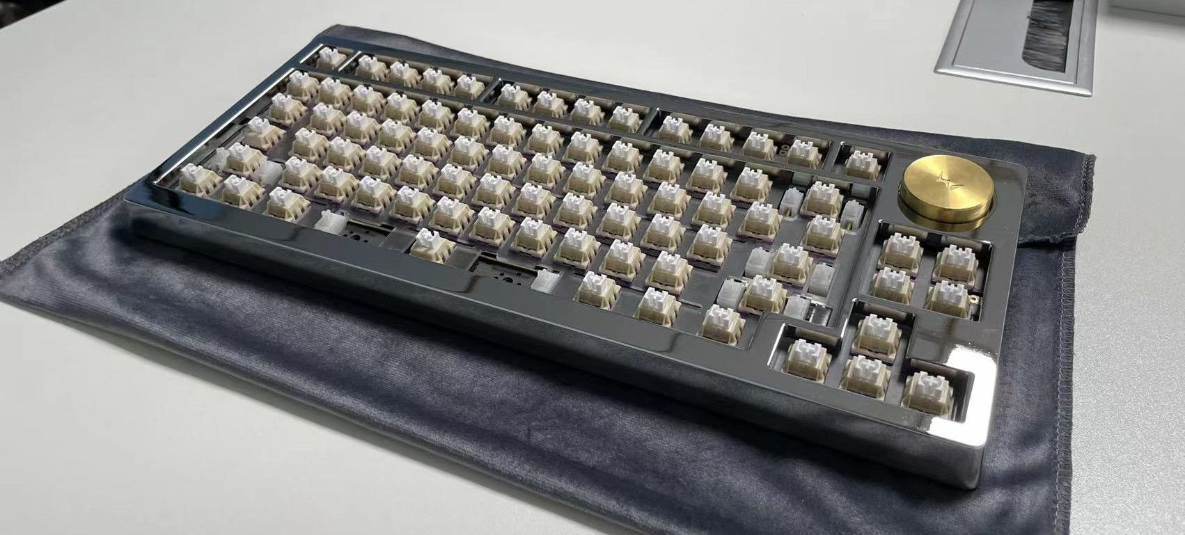 kbd_75_mammoth75_proto.jpg