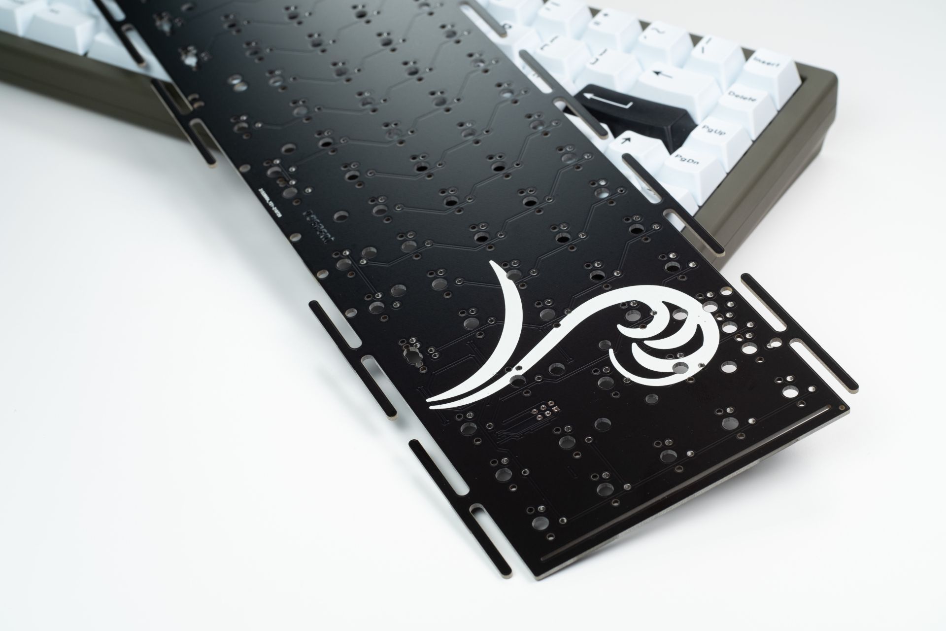 kbd_65_nascent_pcb.jpg