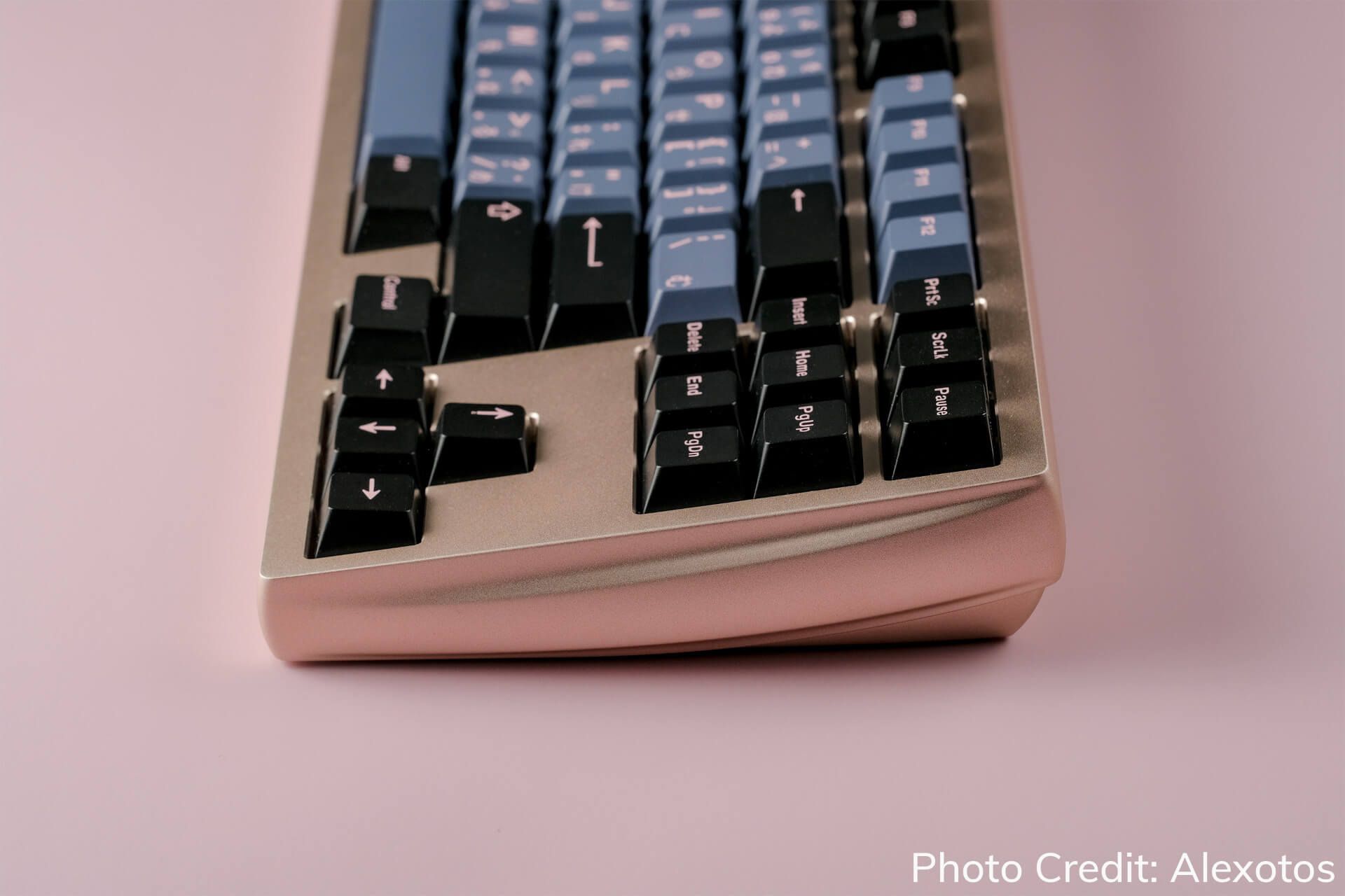 kbd_tkl_andromeda_rose_side.jpg