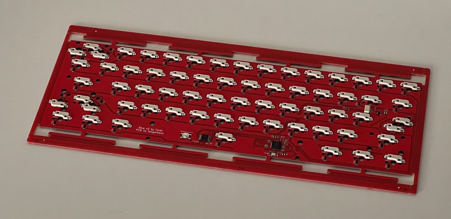 Riva V2 - PCB Hotswap