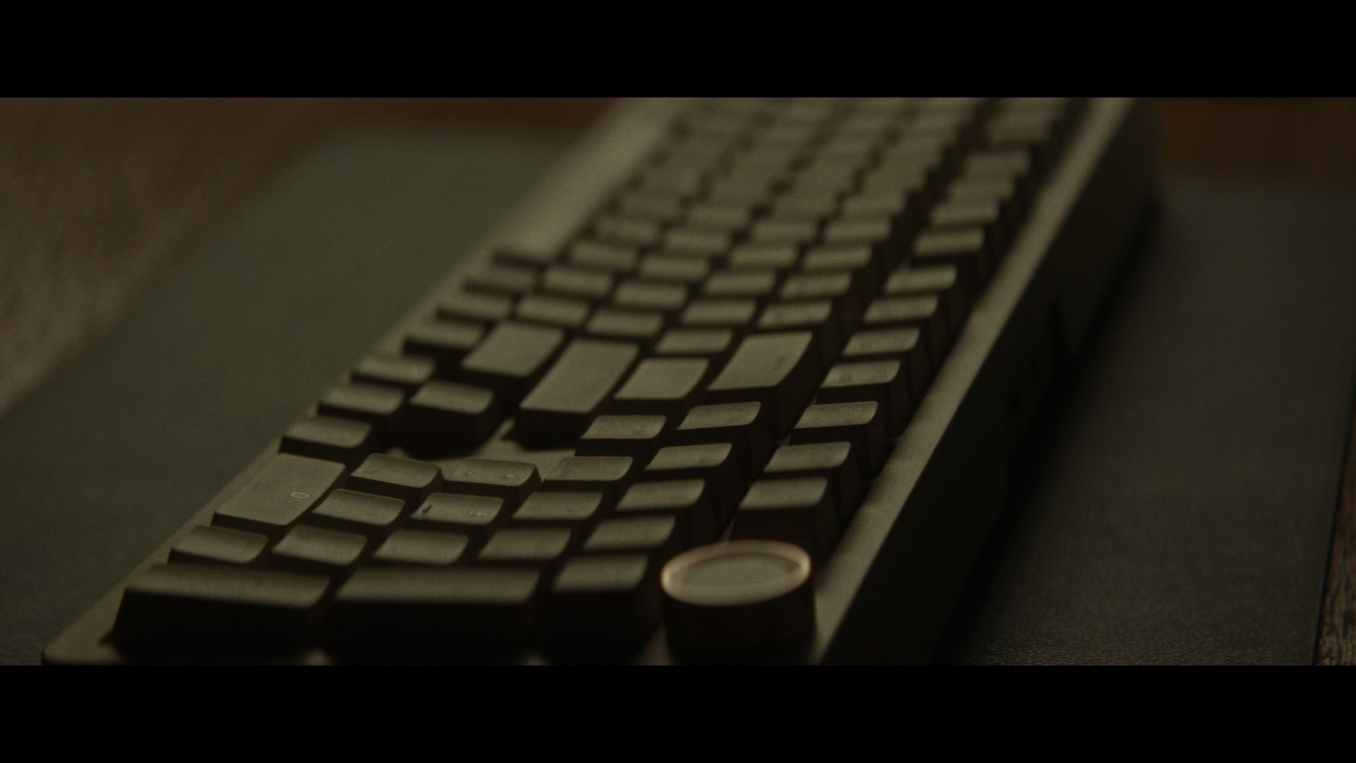 movie_spots_009_alien_earth_02.jpg